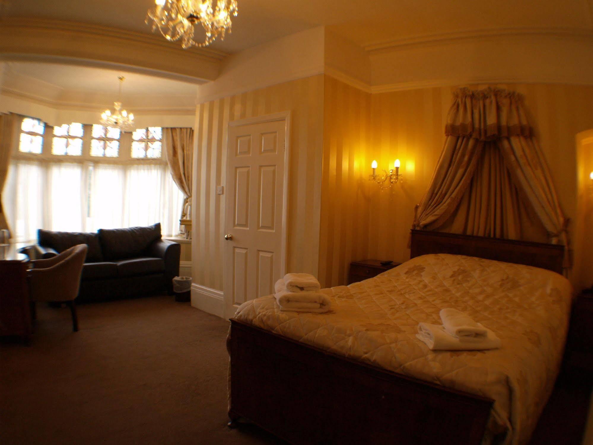 Normanhurst Hotel Сейл Екстериор снимка