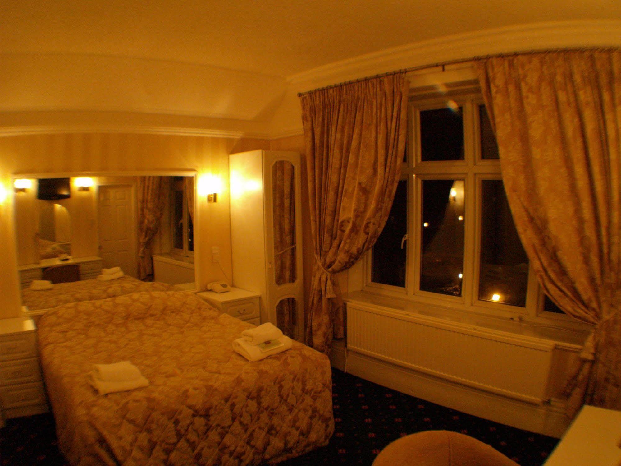 Normanhurst Hotel Сейл Екстериор снимка